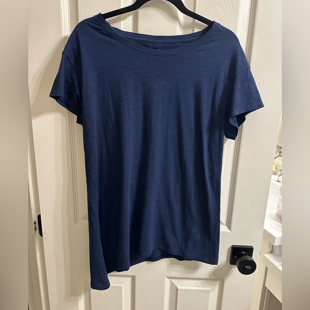 Lilly Pulitzer Deep Blue Short Sleeve Asymmetrical Tee Size L